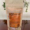 Paquete de Sacha Inchi endulzado con panela, un snack saludable y nutritivo.
